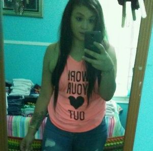 Meet your Posher, Vanessa